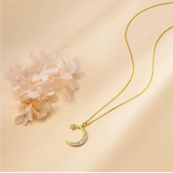 GOLD 18k Gold Plated Cubic Zirconia Moon Star Pendant Necklace - Picture 3 of 3